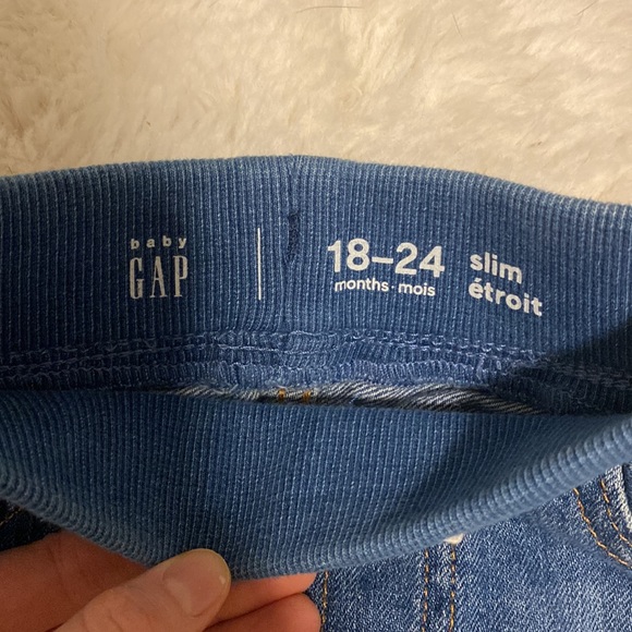 Gap Toddler Jeans - Picture 2 of 3